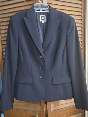 Anne Klein  Three-Button Women's Blazer Excellent Condition